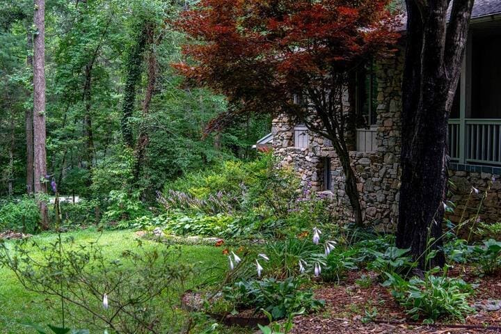 Hendo Haven Exterior Patio